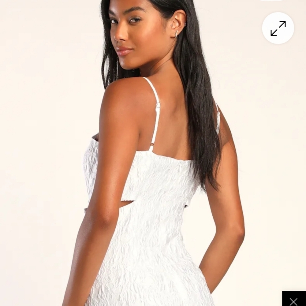 Lulu's White Textured Cutout Mini Dress. Size L. EUC - Picture 5 of 9